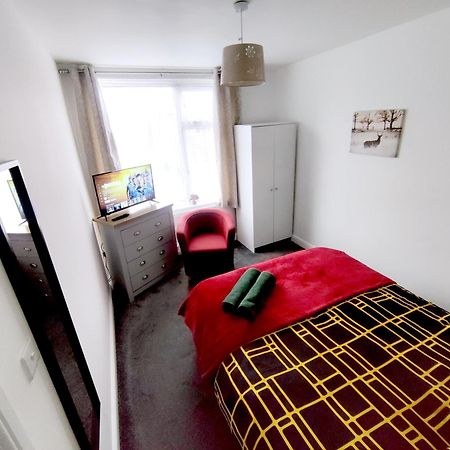 House Share With Few Ensuite Rooms Near Southmead Bristol Esterno foto