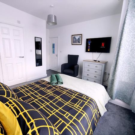 House Share With Few Ensuite Rooms Near Southmead Bristol Esterno foto