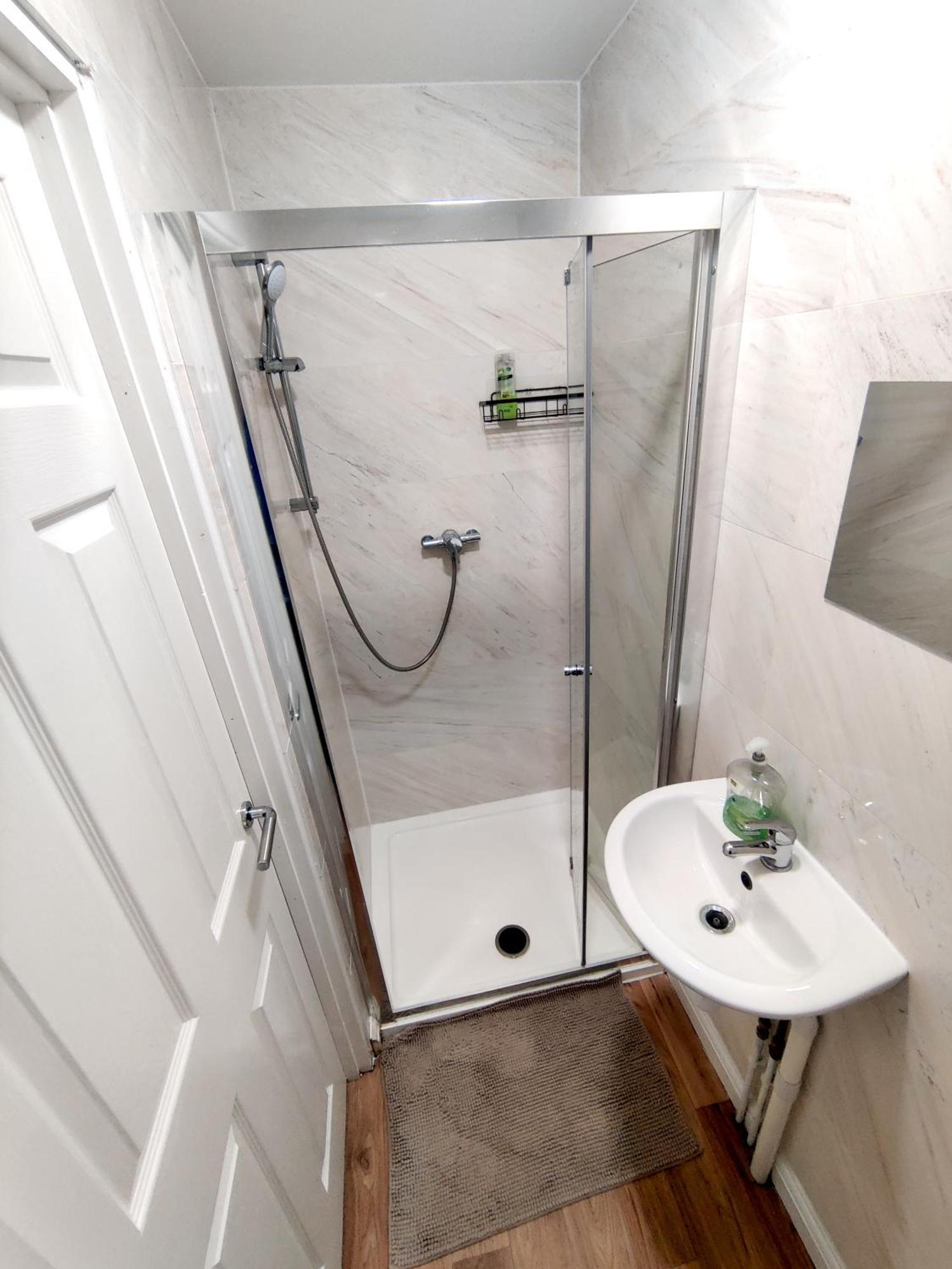 House Share With Few Ensuite Rooms Near Southmead Bristol Esterno foto