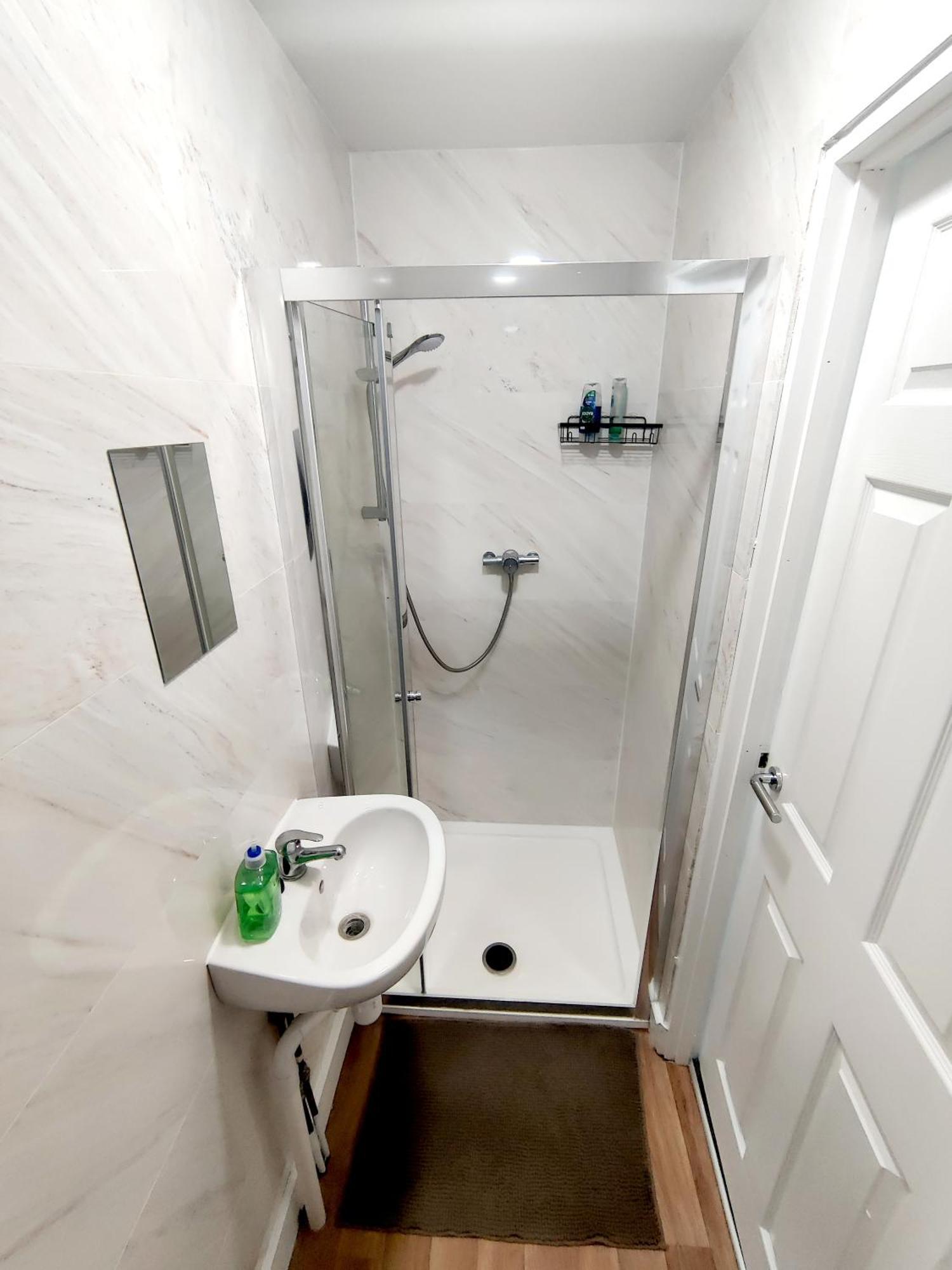 House Share With Few Ensuite Rooms Near Southmead Bristol Esterno foto